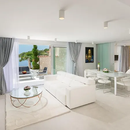 Marina Hvar * 赫瓦尔