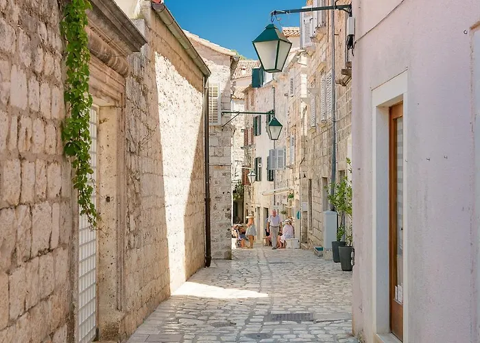 Marina Hvar 别墅 赫瓦尔